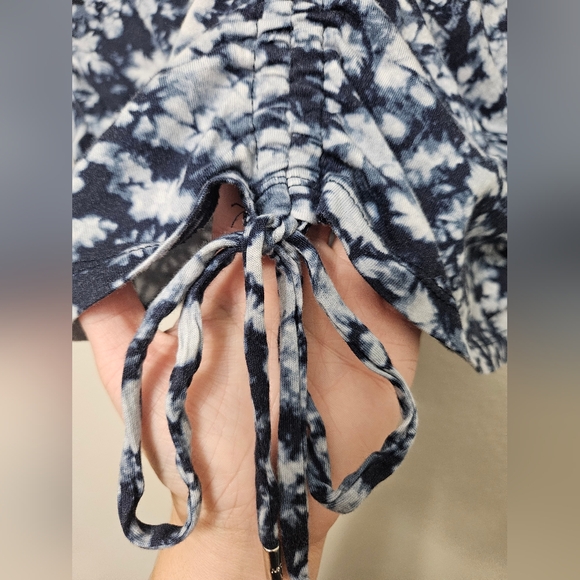 Michael kors medium cinched tie dye blue short sleeve summer cotton modal top - Picture 3 of 8
